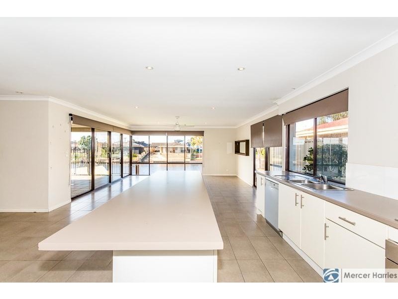 8 Tanderra Place, South Yunderup WA 6208