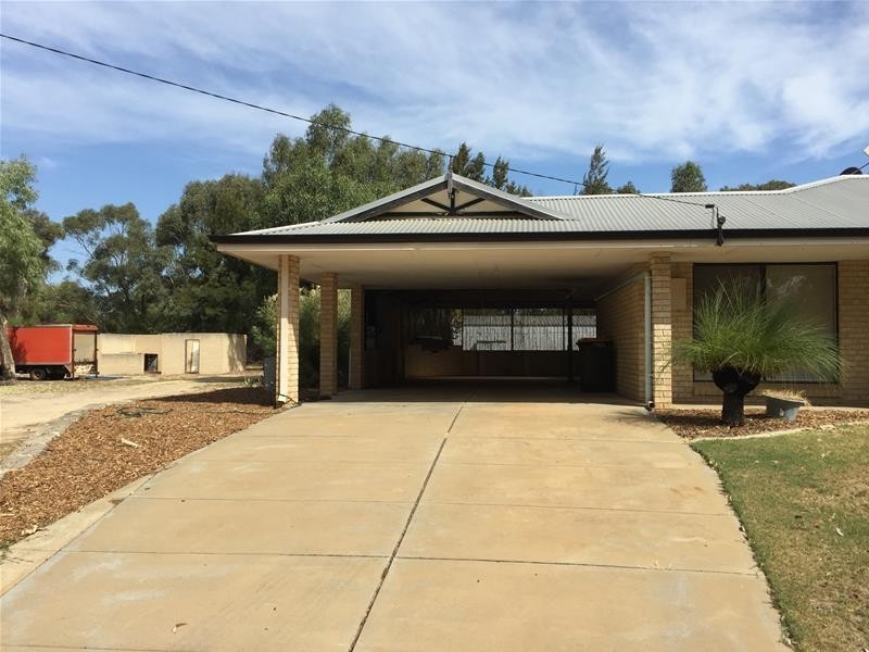 33 Thomas Street, Pinjarra WA 6208