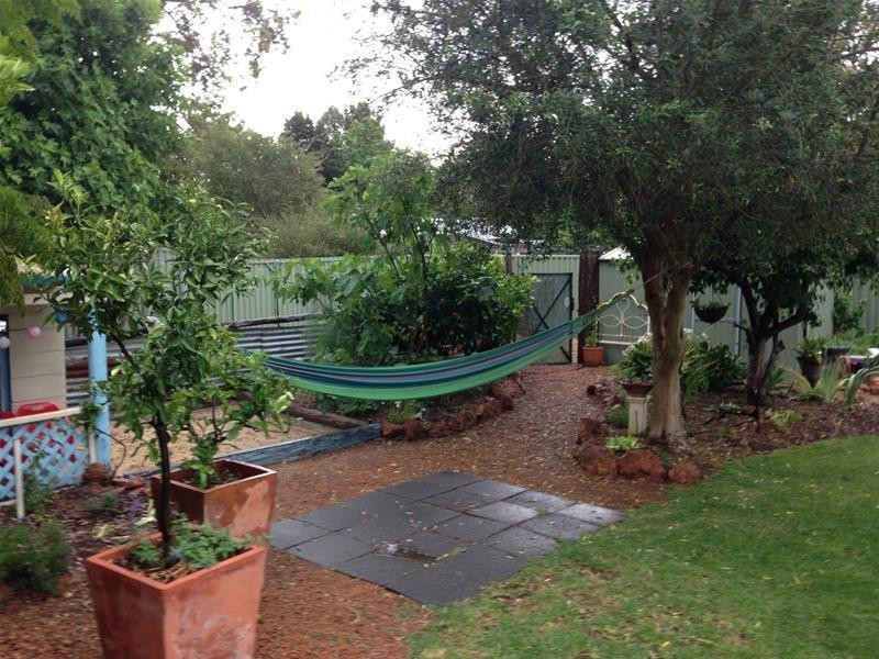 18 Begonia Court, Dwellingup WA 6213