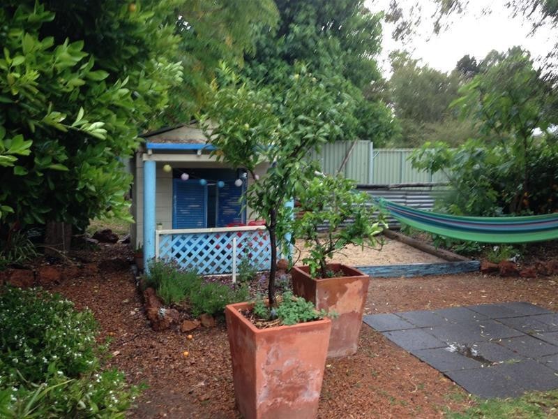 18 Begonia Court, Dwellingup WA 6213