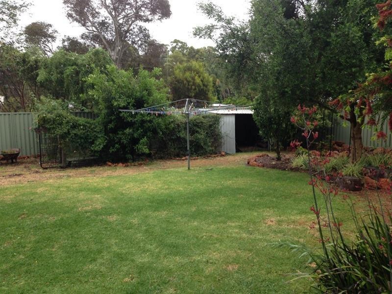 18 Begonia Court, Dwellingup WA 6213