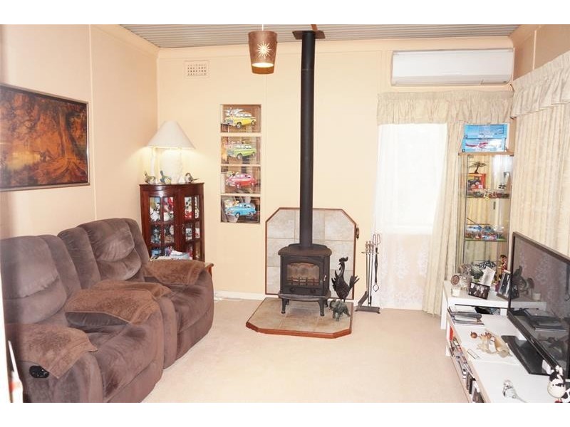 12 Green Street, Waroona WA 6215