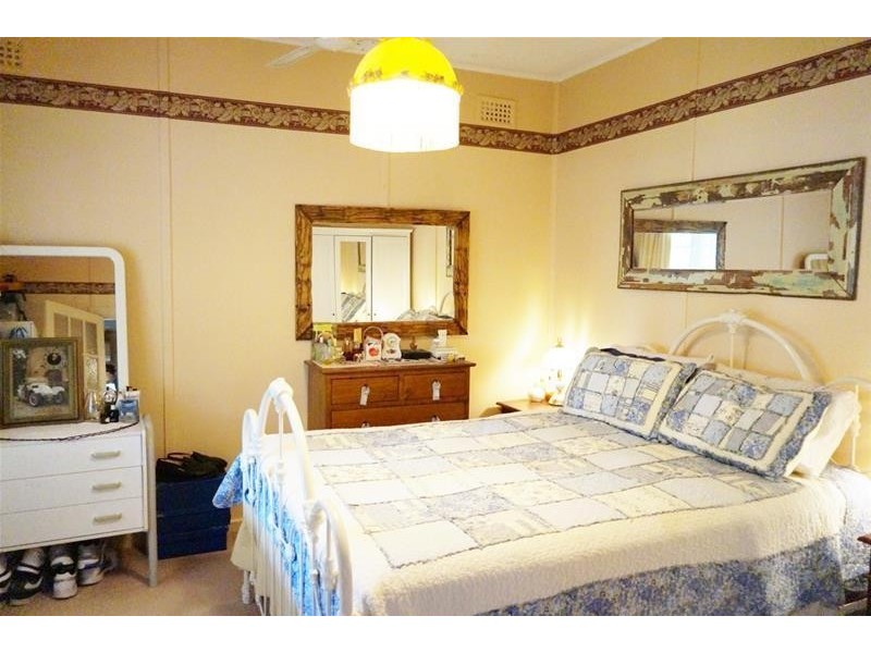 12 Green Street, Waroona WA 6215