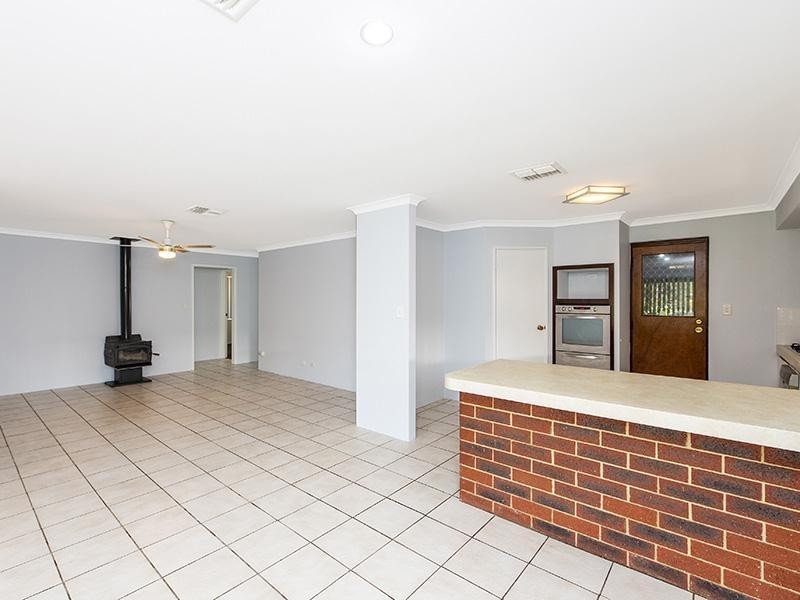 21 Deering Drive, North Yunderup WA 6208