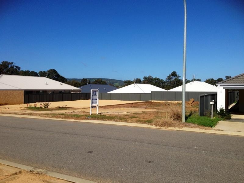 13A Wood Avenue, Waroona WA 6215