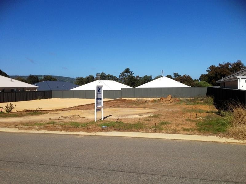 13A Wood Avenue, Waroona WA 6215