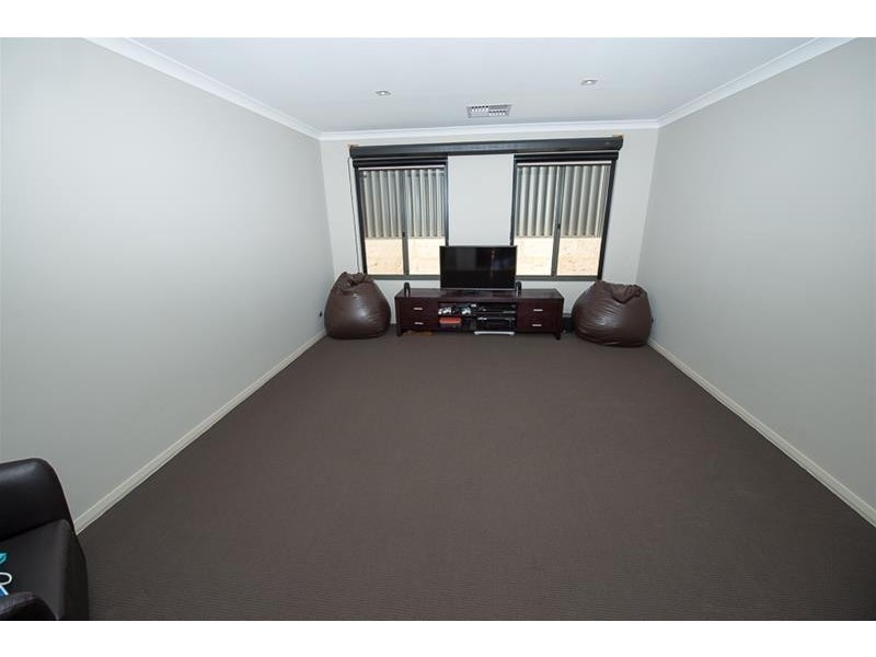 84 Hotham Avenue, Boddington WA 6390