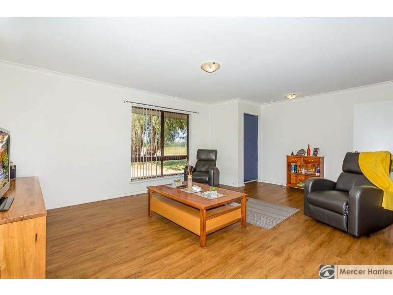 1 Nuytsia Place, Pinjarra WA 6208