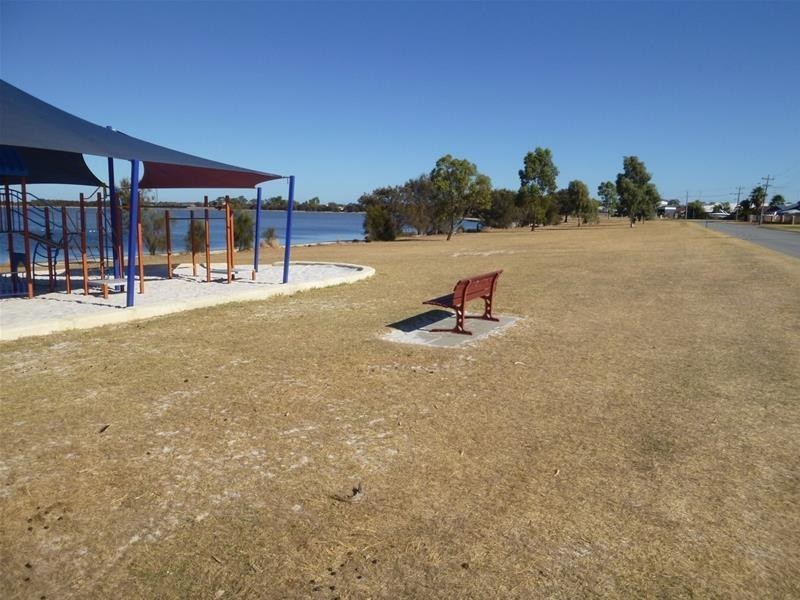 18 Wellya Crescent, South Yunderup WA 6208