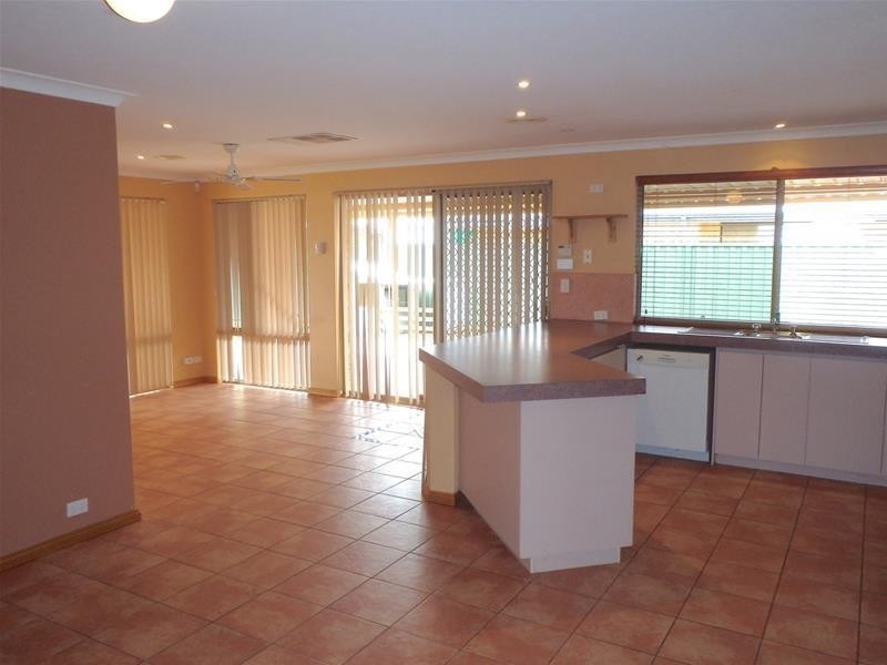 15 Warr Street, Pinjarra WA 6208