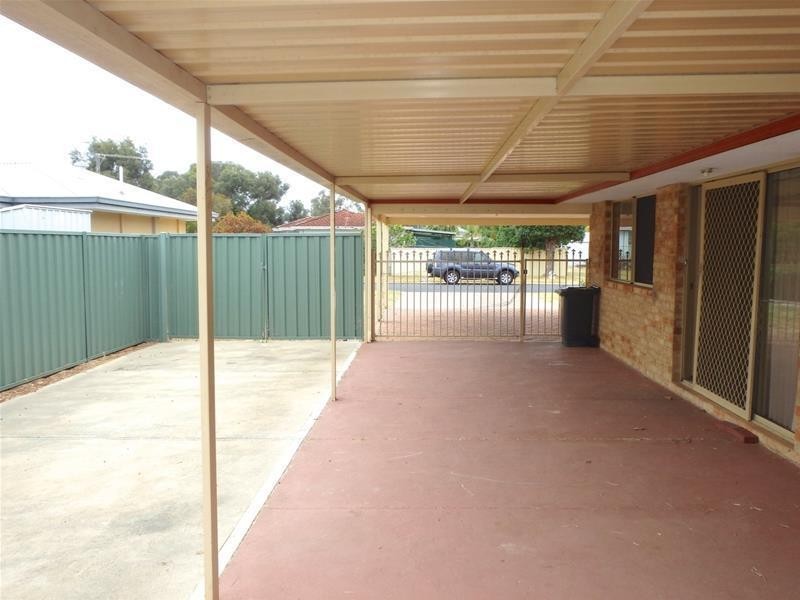 15 Warr Street, Pinjarra WA 6208