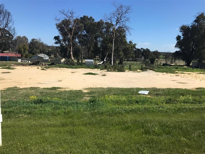 11 Barrington Knight Road, Yarloop WA 6218