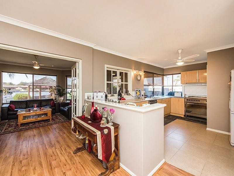 21 Moyup Way, South Yunderup WA 6208