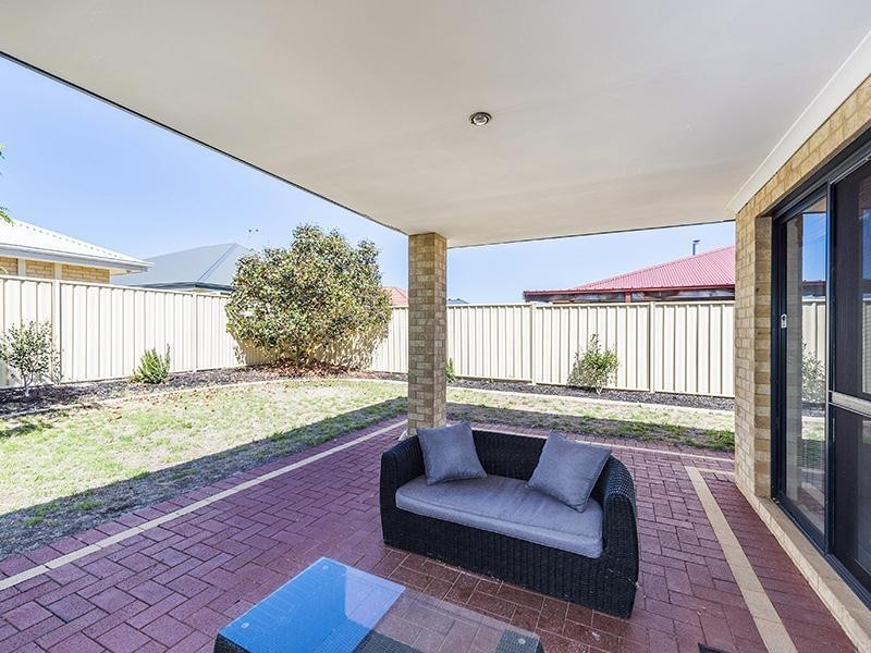 12 Hamlet Pass, Pinjarra WA 6208