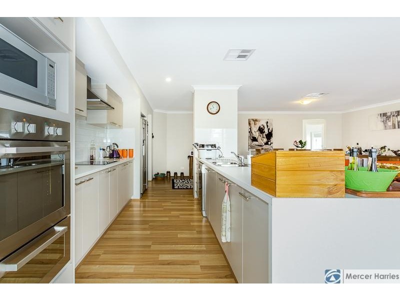 35 Nancarrow Way, Ravenswood WA 6208