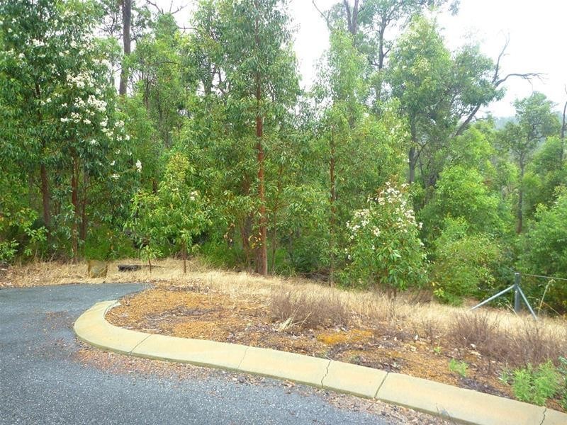 804 Brook Lookout, North Dandalup WA 6207