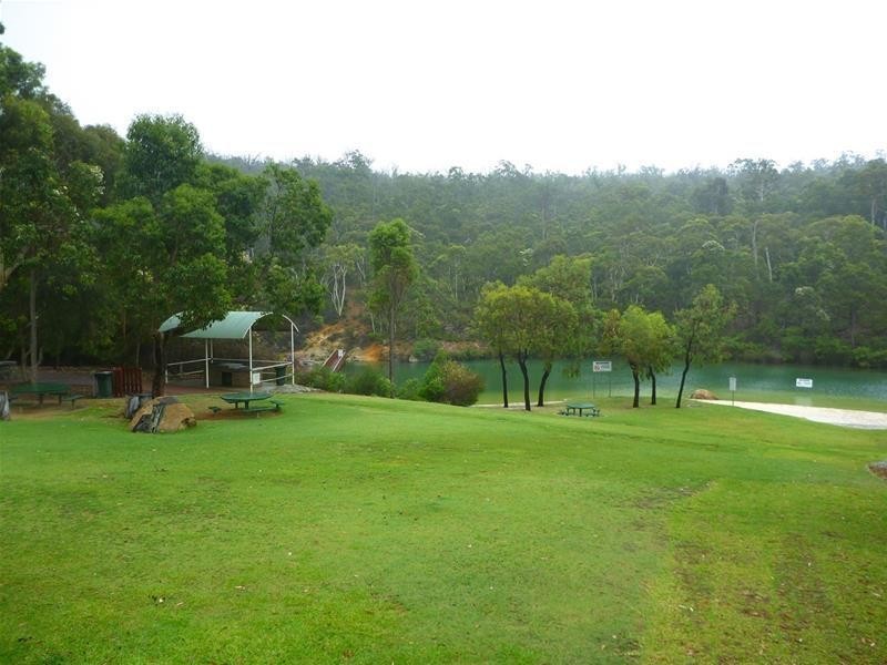 804 Brook Lookout, North Dandalup WA 6207