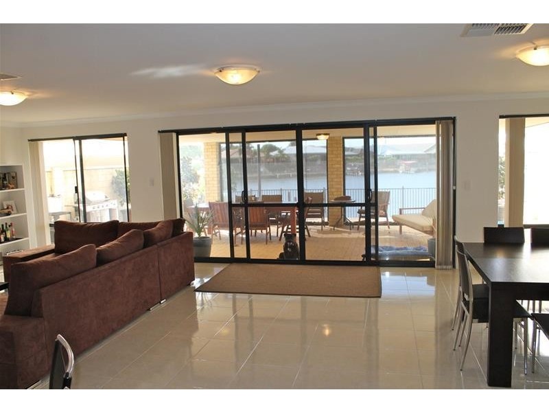 112 Murray Waters Boulevard, South Yunderup WA 6208