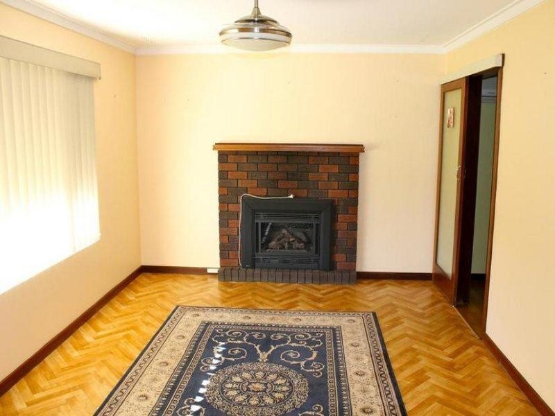 2 Peter Street, Pinjarra WA 6208