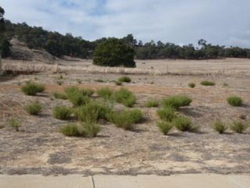 8 Sandalwood Close, Boddington WA 6390