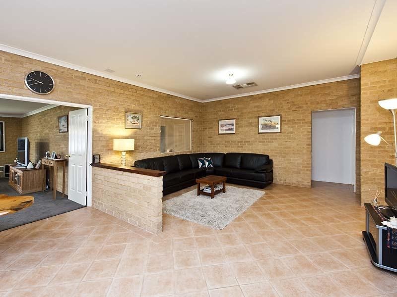 49 Country Road, Pinjarra WA 6208