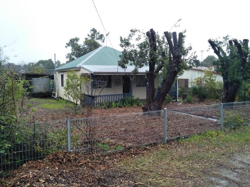 8 Church Street, Dwellingup WA 6213