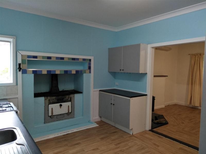 8 Church Street, Dwellingup WA 6213