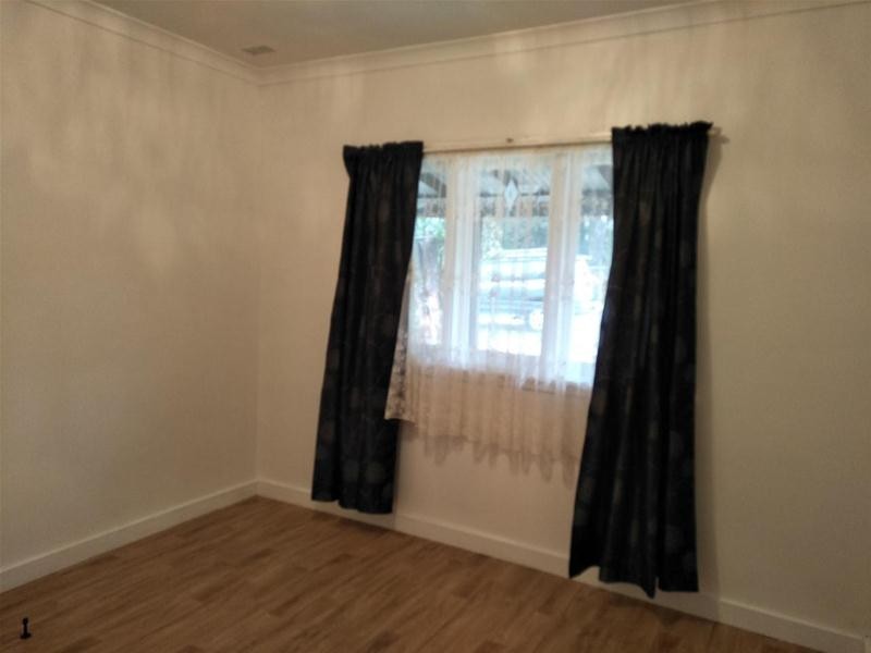 8 Church Street, Dwellingup WA 6213