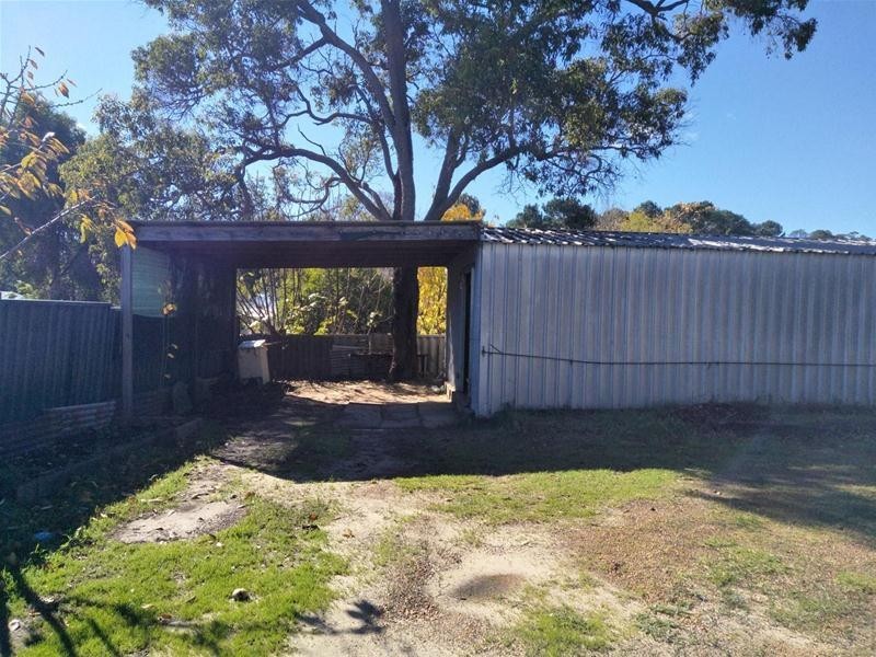 8 Church Street, Dwellingup WA 6213