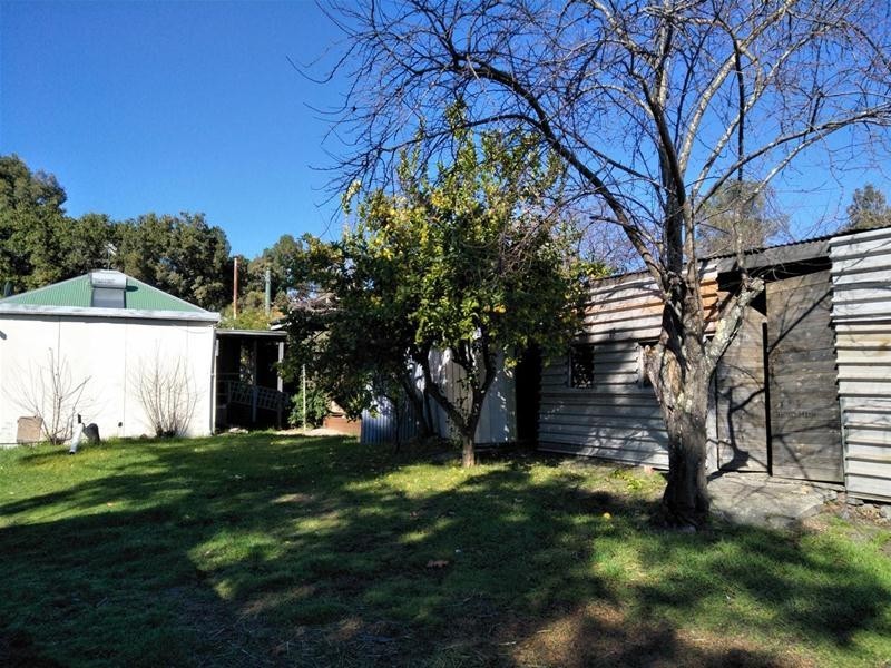 8 Church Street, Dwellingup WA 6213