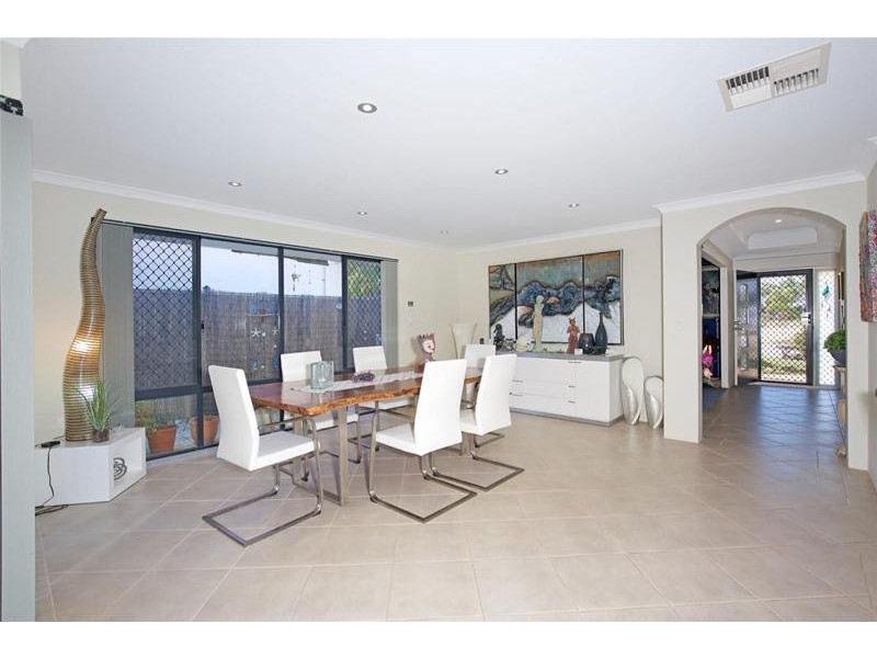 32 Batavia Quays, South Yunderup WA 6208