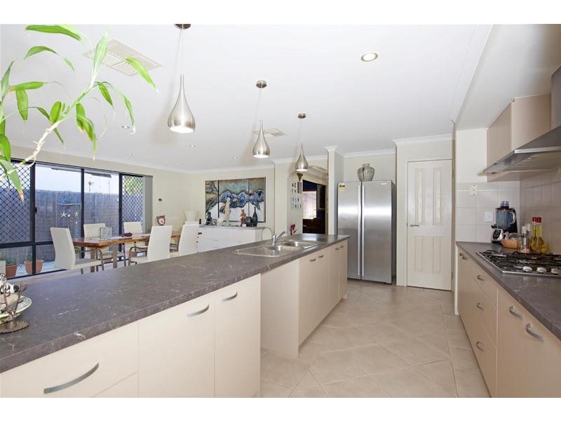 32 Batavia Quays, South Yunderup WA 6208