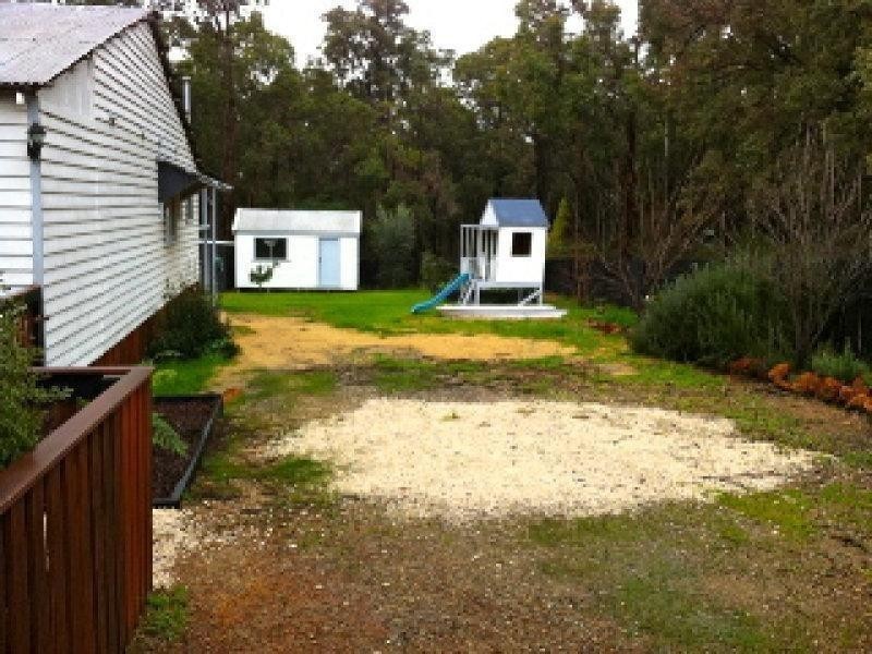 6 Marginata Cresent, Dwellingup WA 6213