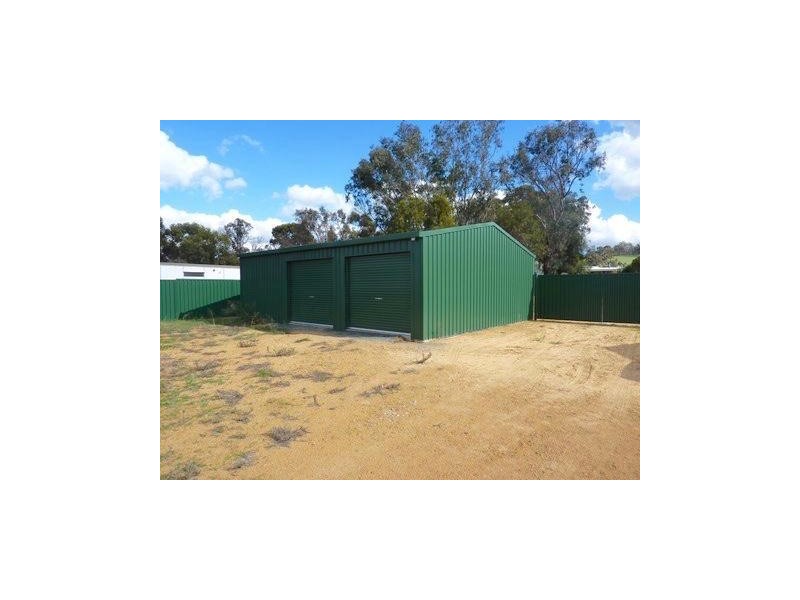 3 Hotham Street, Wandering WA 6308