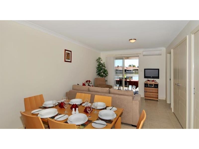 1 Lakes Crescent, South Yunderup WA 6208