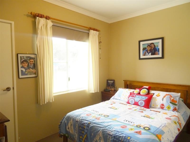 12 Hill Street, Waroona WA 6215