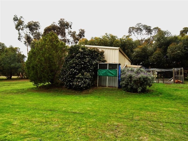 12 Hill Street, Waroona WA 6215