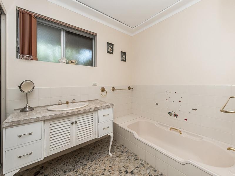 30 River Drive, Pinjarra WA 6208