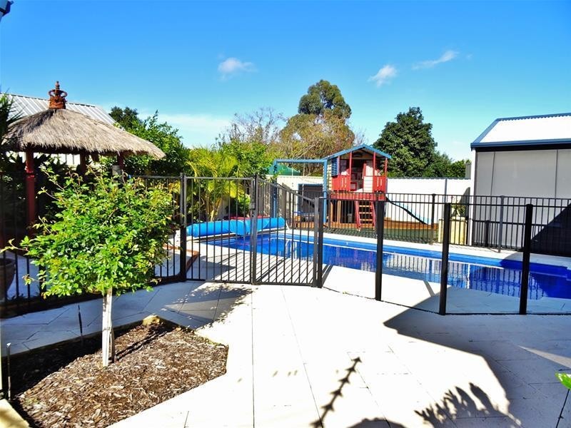 7 McKay Avenue, Waroona WA 6215