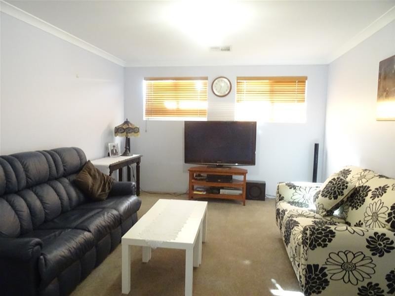 7 McKay Avenue, Waroona WA 6215