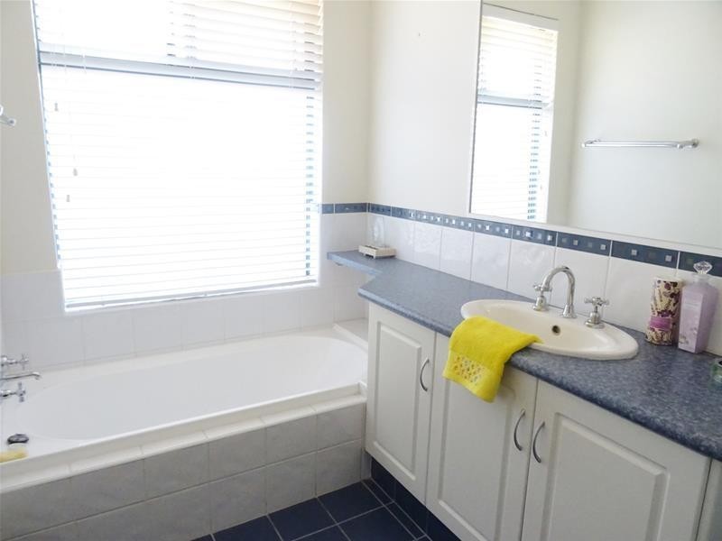 7 McKay Avenue, Waroona WA 6215