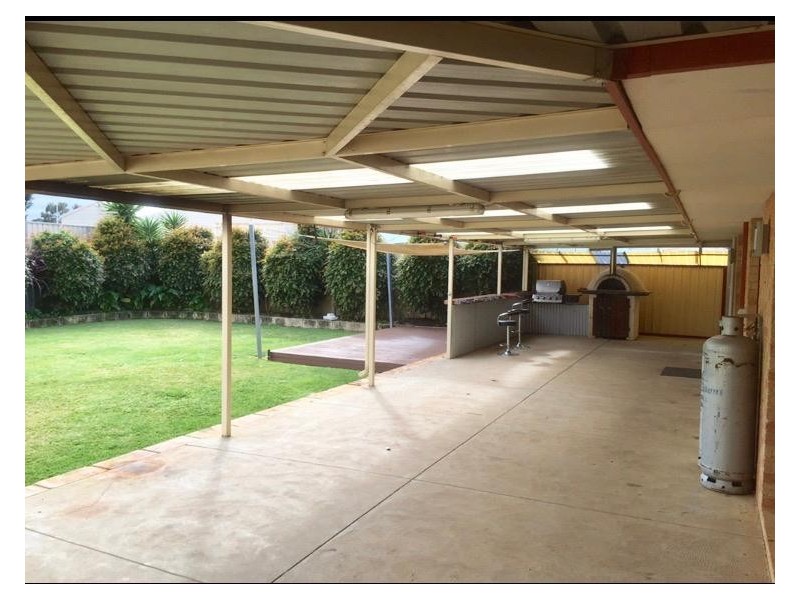 2 Palmerston Street, Waroona WA 6215