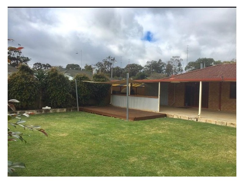 2 Palmerston Street, Waroona WA 6215
