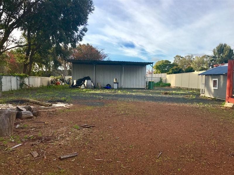 2 Palmerston Street, Waroona WA 6215