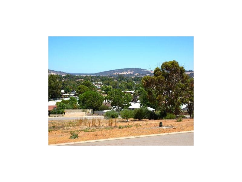 28 Sandalwood Place, Boddington WA 6390