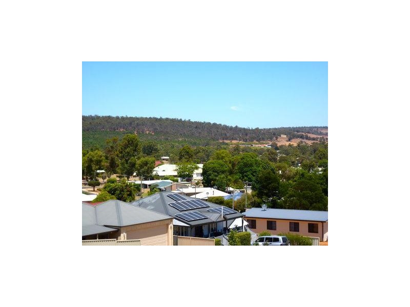 28 Sandalwood Place, Boddington WA 6390