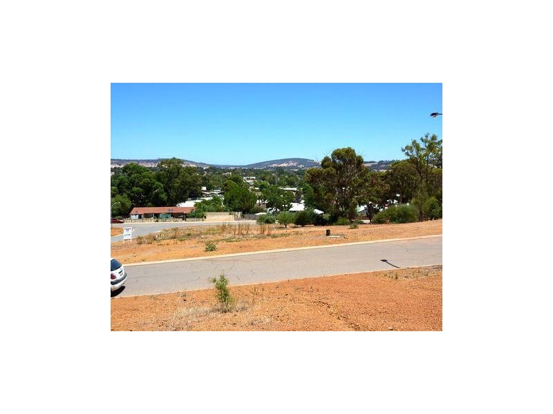 28 Sandalwood Place, Boddington WA 6390