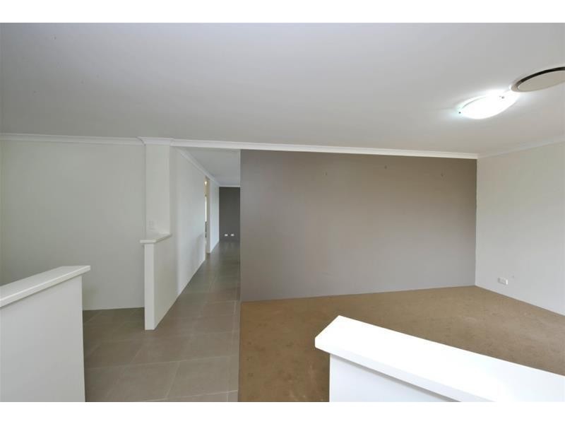 8 Bibbulmun Meander, Ravenswood WA 6208