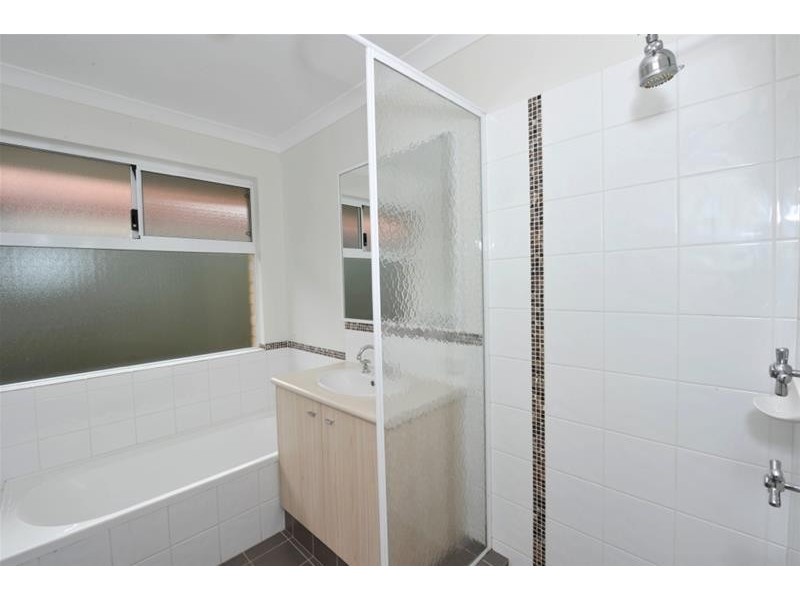 8 Bibbulmun Meander, Ravenswood WA 6208