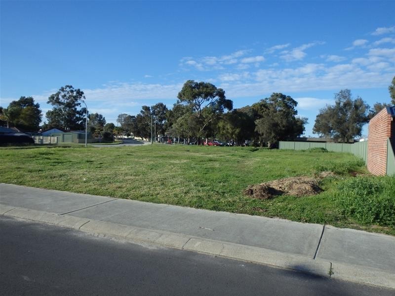 1 Redgum Road, Pinjarra WA 6208